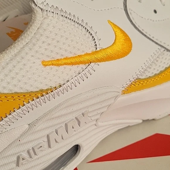 Tennis shoes Nike Air NEW - Picture 2 of 7